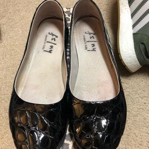 Women’s dress shoes